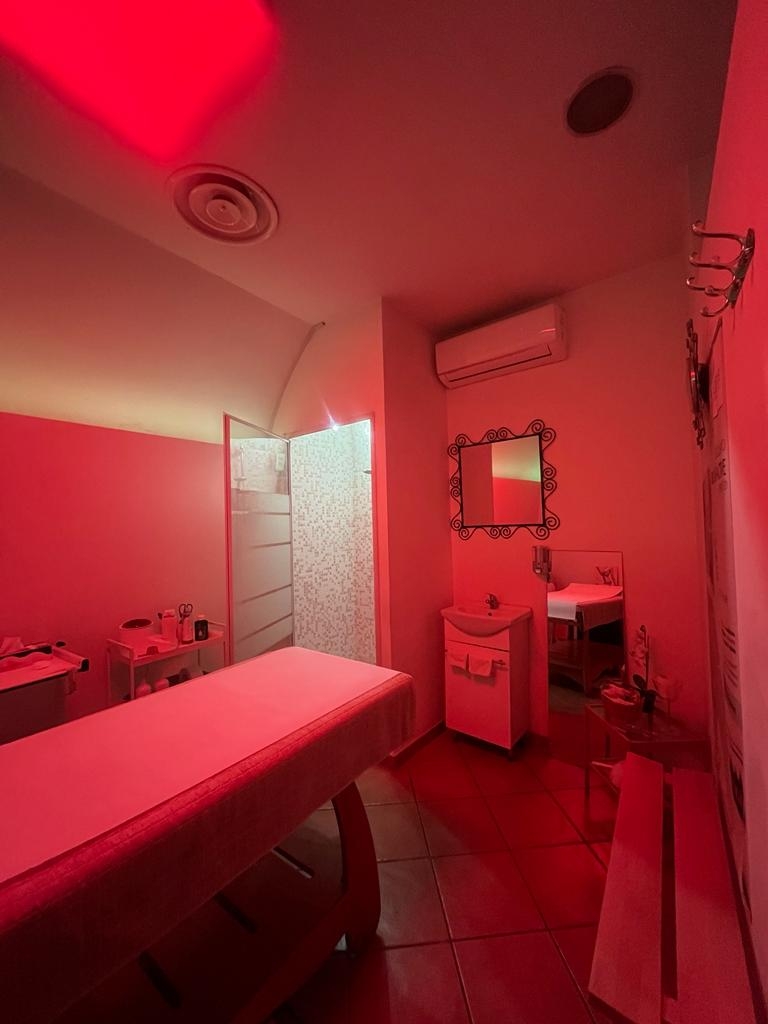 IMM0082 - Valmontone - Centro Estetico - vessi (4)